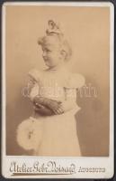 Ifjú úrihölgy  keményhátú, régi fénykép. Atelier Gebr. Noisard műterem. Augsburg. 16x10cm
