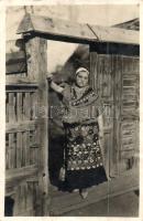 Mezőkövesdi menyecske / Hungarian folklore from Mezőkövesd (fa)