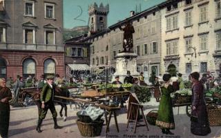 Trento, Piazza della posta e marcato / Square, market (EK)