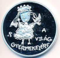 1998. 2000Ft Ag "UNICEF - A világ gyermekei" dísztokban tanúsítvánnyal T:PP