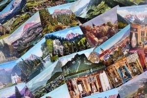 240 db zömmel 1920 előtti képeslap, legnagyobbrészt osztrák, kevés német és pár művészeti lap