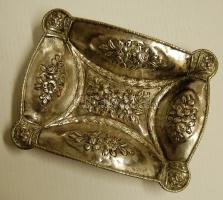 Óriási hagyaték tétel Ag tárgyakból cca 1830-1930 között, közötte igen jó darabok német, osztrák és ...