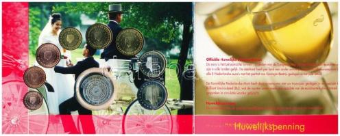 Hollandia 2004. 1c-2€ (8xklf) + "Házassági Penning" emlékérem, esküvői forgalmi ...