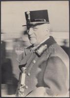 cca 1943-1944 Tiszavölgyi József  pecséttel jelzett vintage fotója József főhercegről, tábornagyról, és  Anna főhercegnőről, feliratozott képek, 17x12 cm