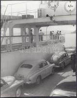 cca 1960-1965 Szántód-Tihany balatoni komp üzem közben, 5 db jelzetlen fotó Kotnyek Antal (1921-1990...