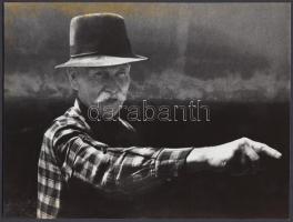 cca 1970-1980 Gebhardt György (1910-1993): Gazda, aláírt vintage fotóművészeti alkotás a szerző hagyatékából, 18x24 cm