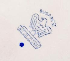 Aquincumi porcelán kócsag, kézzel festett, jelzett, apró kopásnyomokkal, m: 27,5 cm