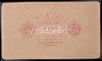 cca 1860 Olvasó hölgy, keményhátú fotó, hátoldalon feliratozva, 6x10 cm