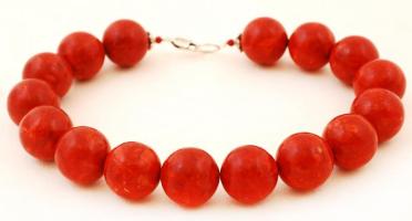 Korall gyöngysor ezüst (Ag) kapoccsal, h: 42 cm