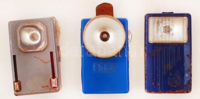 3 db régi zseblámpa, ebből egy vasutas (piros-zöld színváltással)