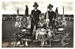 Sárközo fonó / Transylvanian folklore from Sárköz, spinning women