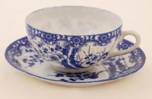 Japán cseresznyevirágos teás készlet, kiöntővel, egy csésze sérült, jelzett