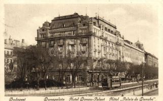 Budapest V. Hotel Dunapalota, villamos (EB)