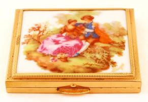 Limoges-i matricás porcelán berakásos púdertartó, szép állapotban, 7,5x6x1 cm