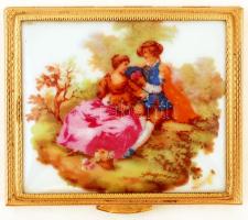 Limoges-i matricás porcelán berakásos púdertartó, szép állapotban, 7,5x6x1 cm