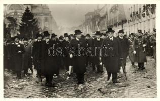 1938 Kassa, a kormány tagjai a bevonuláson / entry of the Hungarian troops, members of the government