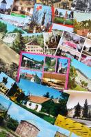 Kb. 700 db (sok használatlan) MODERN magyar városképes lap dobozban / Approx. 700 many unused modern Hungarian town-view postcards in a box