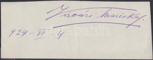Vízváry Mariska (ered.: Viszkidenszky Mária) (1877-1954) színművész, a Nemzeti Színház örökös tagja. Aláírás kivágáson.