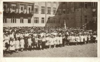 Kolozsvár, Marianum, Zászlószentelés / flag dedication (fa)