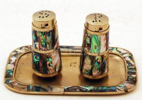 Gyöngyház berakásos mexikói tálka, jelzett, 14×8,5 cm + Gyöngyház berakásos mexikói sószóró, jelzett m: 7 cm + Gyöngyház berakásos mexikói borsszóró, jelzett m: 7 cm