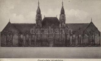 Budapest XX. Erzsébetfalva, községháza (kis szakadás / small tear)