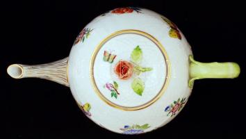 Herendi Viktória mintás teás készlet, kézzel festett, apró lepattanás a rózsán, jelzett / Herend tea...