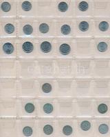 Svédország 240db vegyes fémpénz albumba rendezve, közte ~30db kis ezüstpénz! T:vegyes
Sweden 240pcs ...