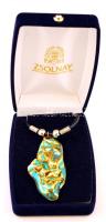 Zsolnay eozin mázas medál nyakláncon, eredeti dobozában, jelzett, hibátlan
