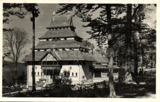 12 db régi, főként magyar városképes lap, vegyes minőségű / 12 old, mainly Hungarian postcards, mixed quality