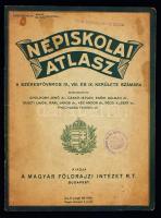 1929 Népiskolai atlasz a székesfőváros IV., VIII. és IX. kerülete számára. Szerk.: Cholnoky Jenő et al. Bp., Magyar Földrajzi Intézet Rt. A térképek mellett sok érdekes színes városképpel. Papírkötésben, jó állapotban.