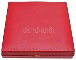 1980. "Szovjet-magyar közös űrrepülés" Ag ÁPV jelvény + 2xklf Ag bélyegérem eredeti díszto...