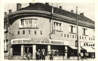 Rahó, Turista szálló, Takarékpénztár / hotel, bank