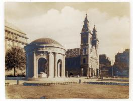 cca 1950 Bp. V., Március 15. tér, fotónagyítás, 30×23 cm