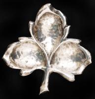 Ezüst (Ag.) leveles tálka, poncolt, jelzett, nettó:32 g, 12×12 cm