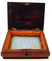 Antik, intarziás fa doboz, kulcs nélkül, béléssel, 20×15,5×5,5 cm