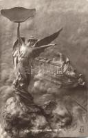 Die Zeit / Time, angel with train s: Domenico Mastrojanni