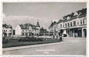 Gyergyószentmiklós, Fő tér, Colomán Lázár üzlete, Brosz Alfons gyógyszertára / main square, shop, pharmacy 'vissza' So. Stpl