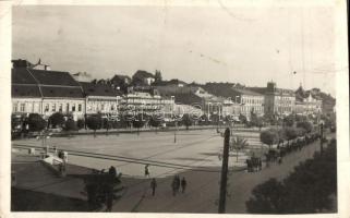 Marosvásárhely, Fő tér, gyógyszertár, bank, szálloda / main square, pharmacy, bank, hotel (EK)
