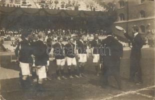 1912 A magyar labdarúgó válogatott a stockholmi olimpián / The Crown Prince addressing the Hungarian football team; Stockholm Olympic Games (EK)