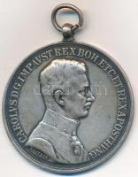 1917. "Károly Ezüst Vitézségi Érem I. osztálya" fémjel nélküli ezüst kitüntetés mellszalag...