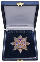 ~2005. Belügyminisztériumi megrendelésre készült, Sólyom László köztársasági elnök által adományozot...