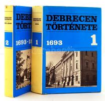 Szendrey István (szerk.): Debrecen története I.-II. kötet. 1693, ill., 1693-1849. Kiadói egészvászon kötéseben papír fedőborítóval. Korának megfelelő állapotban.