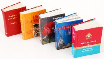 5 db minikönyv-Lányok, asszonyok; Szovjetunió; Bsrátság antológia; Nyolcvan éves a Tipográfiai Teste...