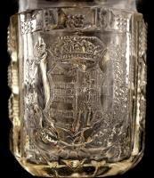 Isten áldd meg a magyart feliratú üvegtányérka (d: 15 cm), 1 db üvegpohár koronás magyar címerrel (m...