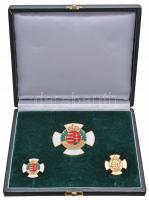 1992. "Hazáért Kitüntető Jelvény" későbbi Ag másolata, aranyozott, festett, fémjelzett, so...