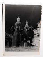 cca 1930-1940 Magyarkomját, görög katolikus templom, iskola, 3 db fotó, 1 db negatív, 6x9 cm