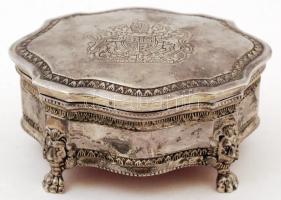 Ékszeres doboz Nagy Britannia címerével, "Dieu et mon droit" felirattal, fém, 15×13 cm