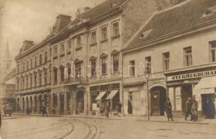 Szombathely, Premontrei régi és új rendház, virág és gyermekruha kereskedés (EK)