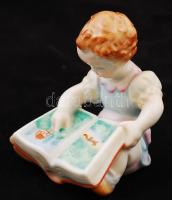 Herendi mesekönyves kislány, kézzel festett, jelzett, hibátlan, m:7 cm