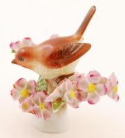 Herendi pinty az ágon, kézzel festett, jelzett, apró lepattanásokkal, m:11 cm